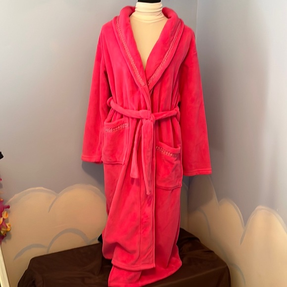 Kim by Cypress Pink cozy bath robe. never been worn, size L, $20 - Picture 1 of 6